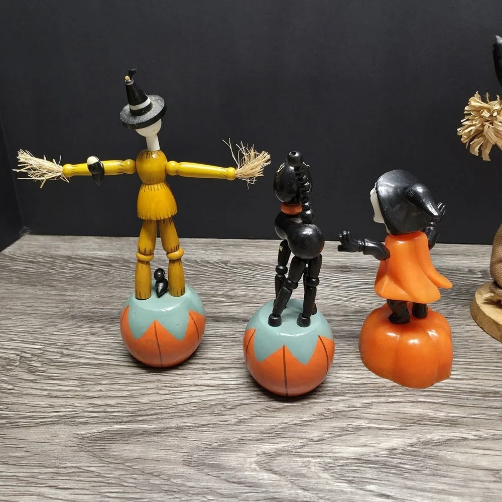 6 Vintage Halloween Push Button Thumb Puppets And A Decorative Scarecrow